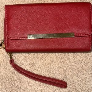 EUC-Unbranded wristlet wallet Burgundy